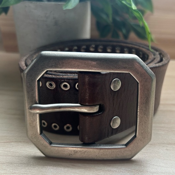 Vintage Leather Island Brown Belt - Picture 3 of 7